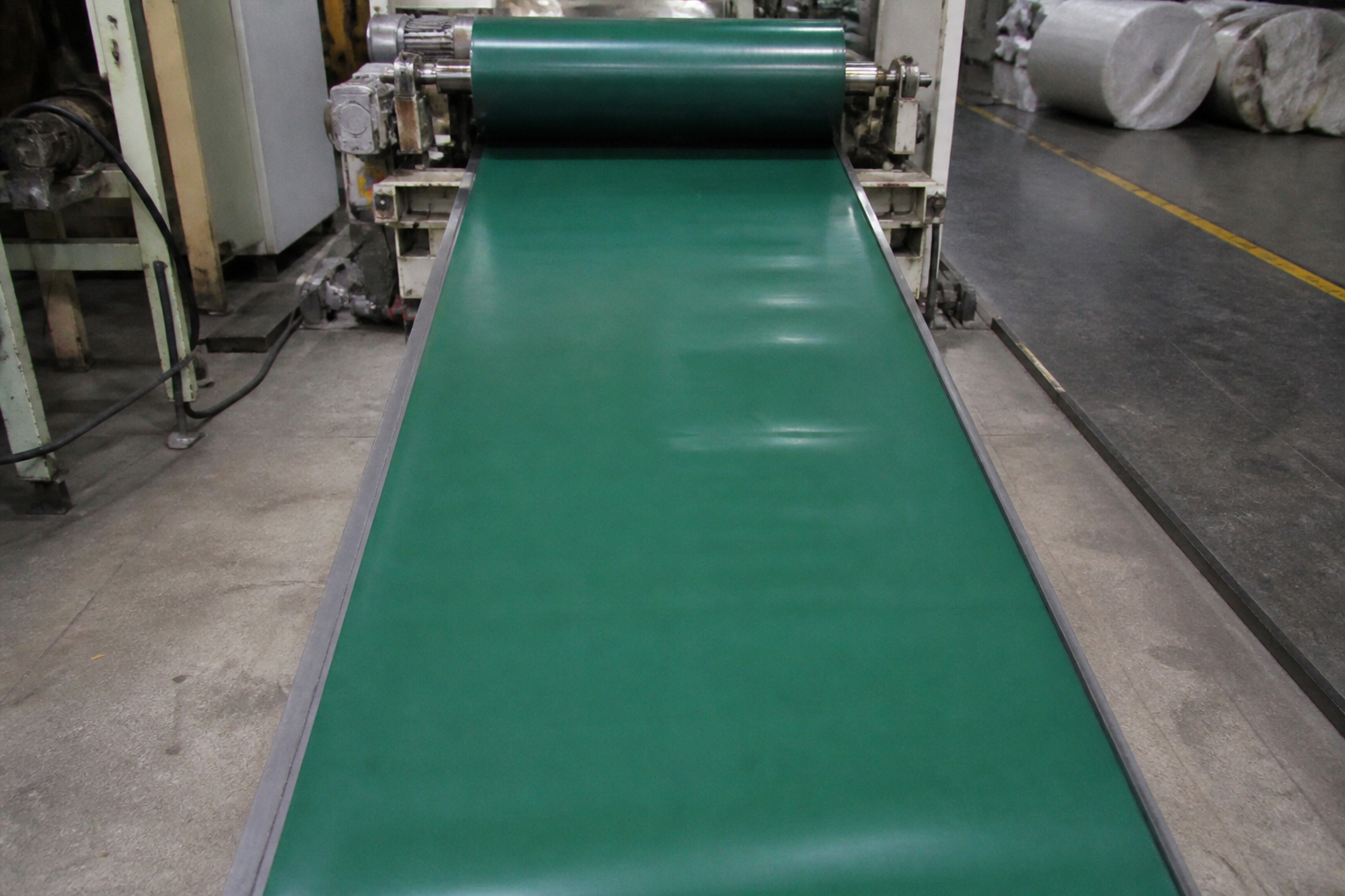 PVC conveyor belt 600 mm mill floor